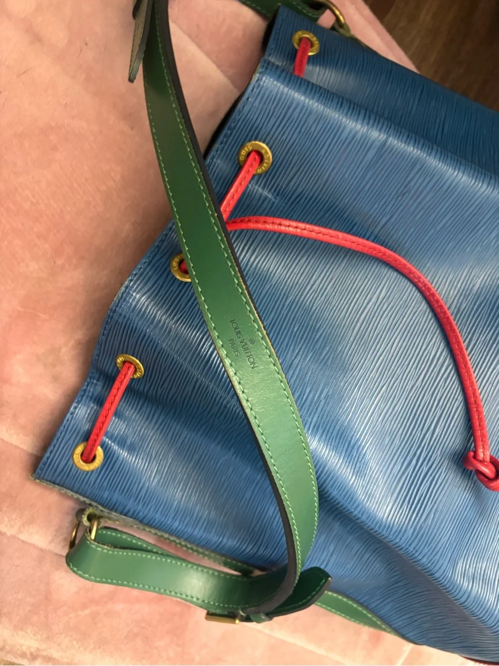 Authentic Louis Vuitton Epi Noé Bucket Bag Blue/Red/Green Leather with COA